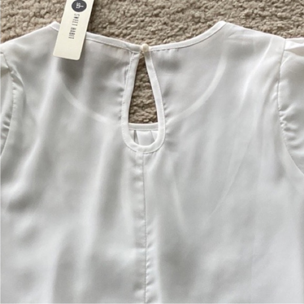 Creamy White Short Sleeve Blouse - Picture 6 of 10